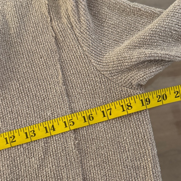 Elegant Cream Cardigan - Picture 8 of 10